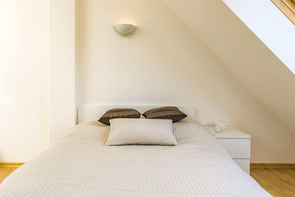 Maisonette Apartment Am Bahnhof - Adults Only Innsbruck Zewnętrze zdjęcie