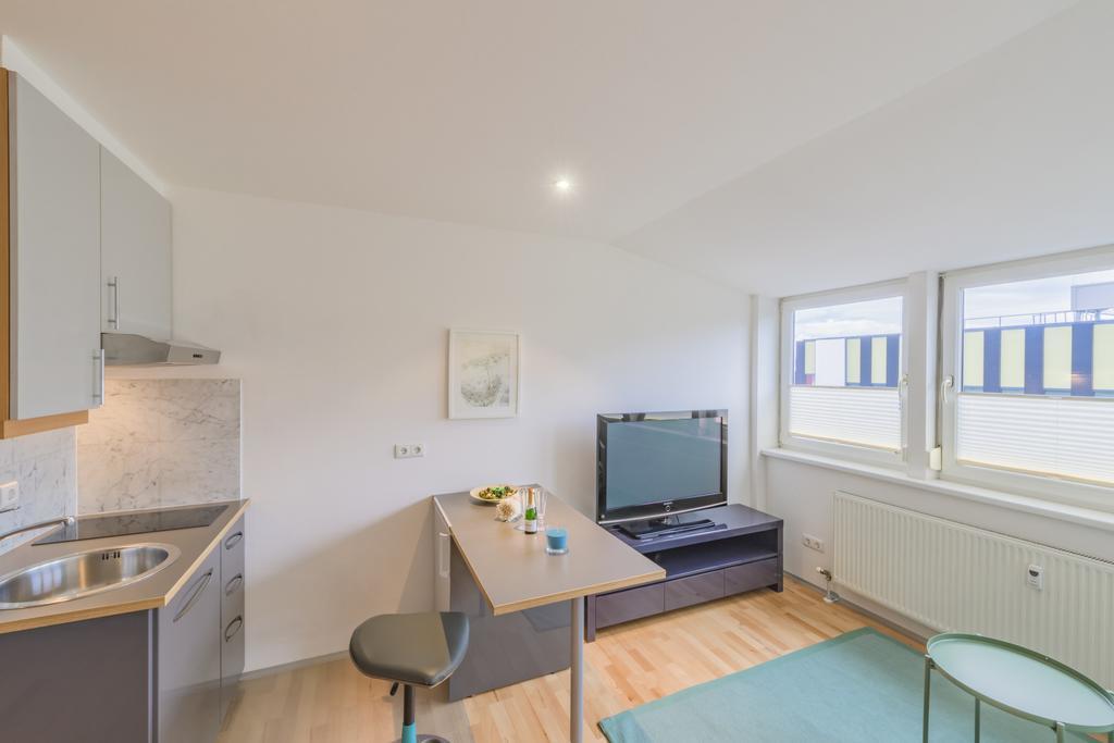Maisonette Apartment Am Bahnhof - Adults Only Innsbruck Zewnętrze zdjęcie