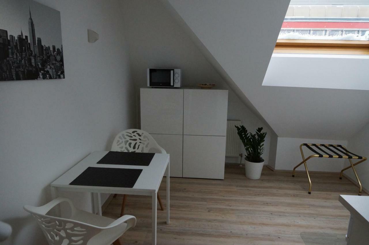 Maisonette Apartment Am Bahnhof - Adults Only Innsbruck Zewnętrze zdjęcie