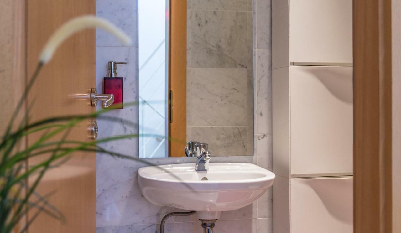 Maisonette Apartment Am Bahnhof - Adults Only Innsbruck Zewnętrze zdjęcie